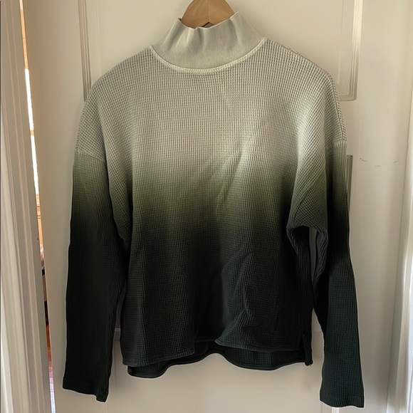 Back Beat Co. Tops - Back Beat Co. Green Ombré Turtleneck Waffle Long Sleeve  Size Small